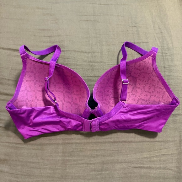 Victoria’s Secret Purple BIOFIT Demi Uplift Bra size 34D - Picture 2 of 6